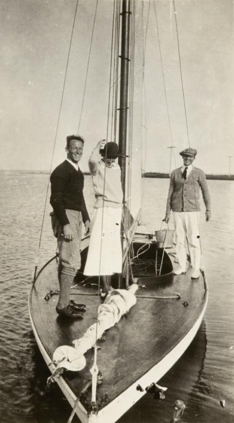 Aboard “Miladi” on Great South Bay in 1916. Belle went on to become the first woman to win a major race there.