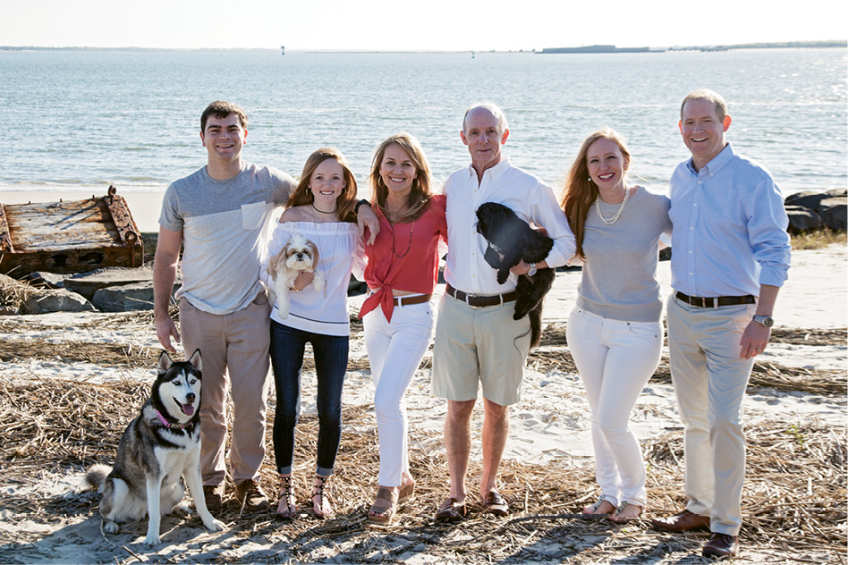 Beach time with the whole family: Brock, Alyssa, Tara, Kirk, and Chelsea with husband Brad Milford, plus pups Nala, Lilly, and Sulli