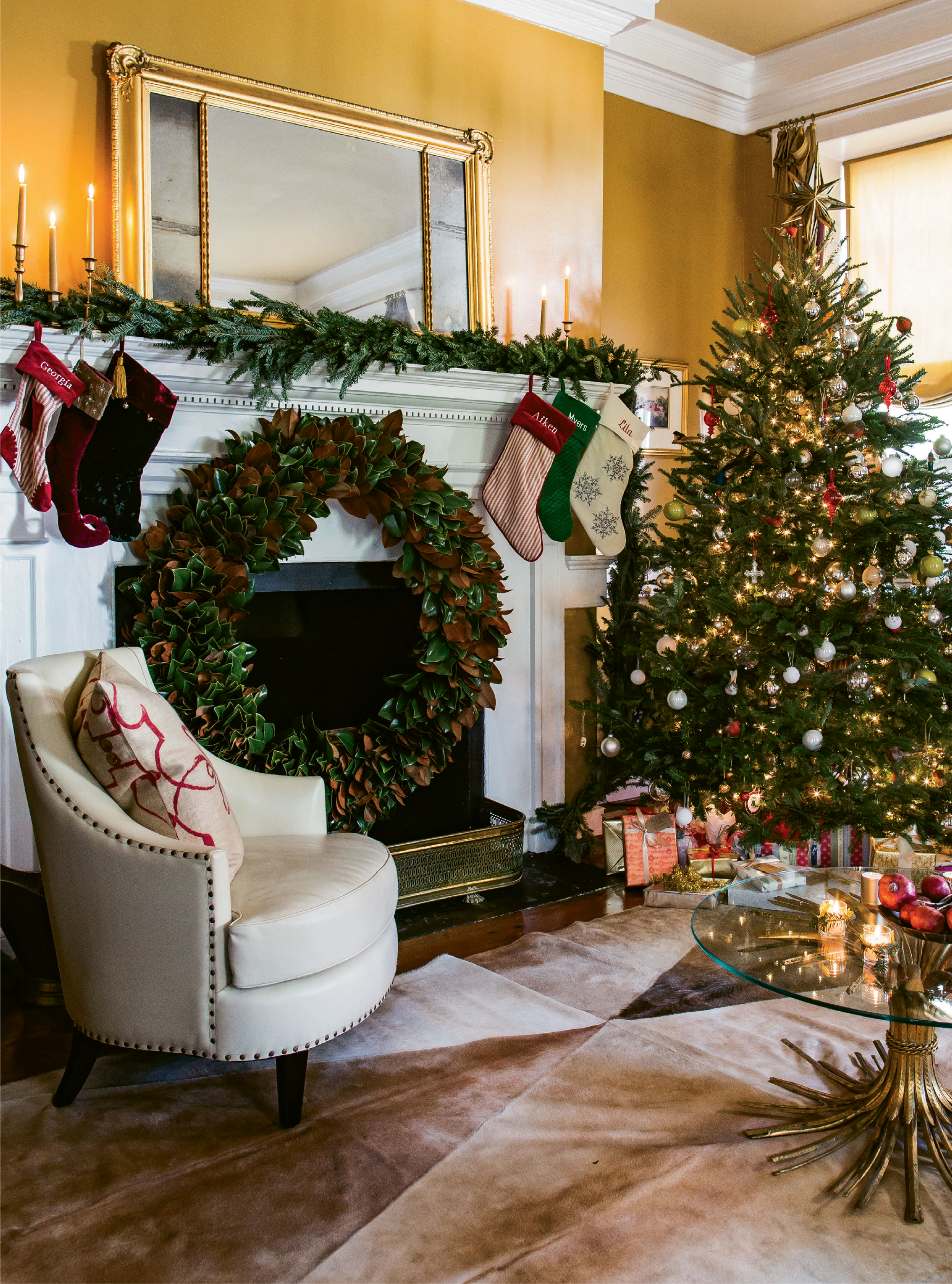 LIGHT IT UP: A Christmas tree with lights and presents more than suffices for décor this time of year, says Tara. She added simple metallic balls and her children’s homemade ornaments to the mix. TIP: Tara’s go-to for “thick, gorgeous foil wrapping paper” is T.J. Maxx.