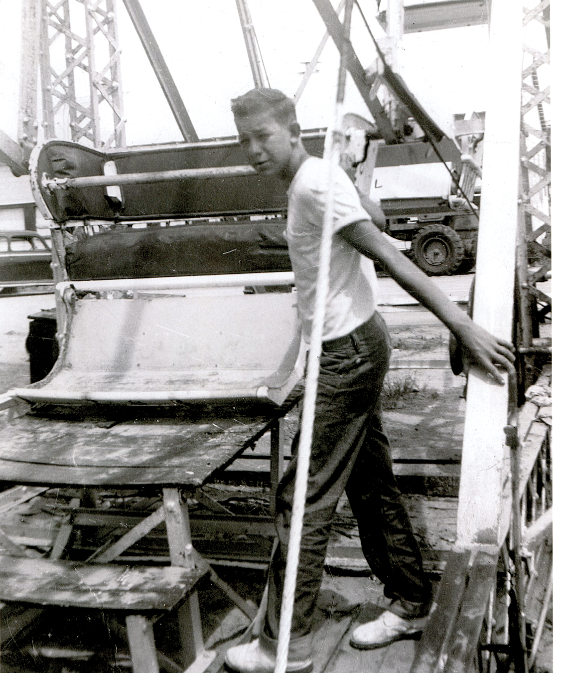 Robert Knight working the Ferris wheel in 1956