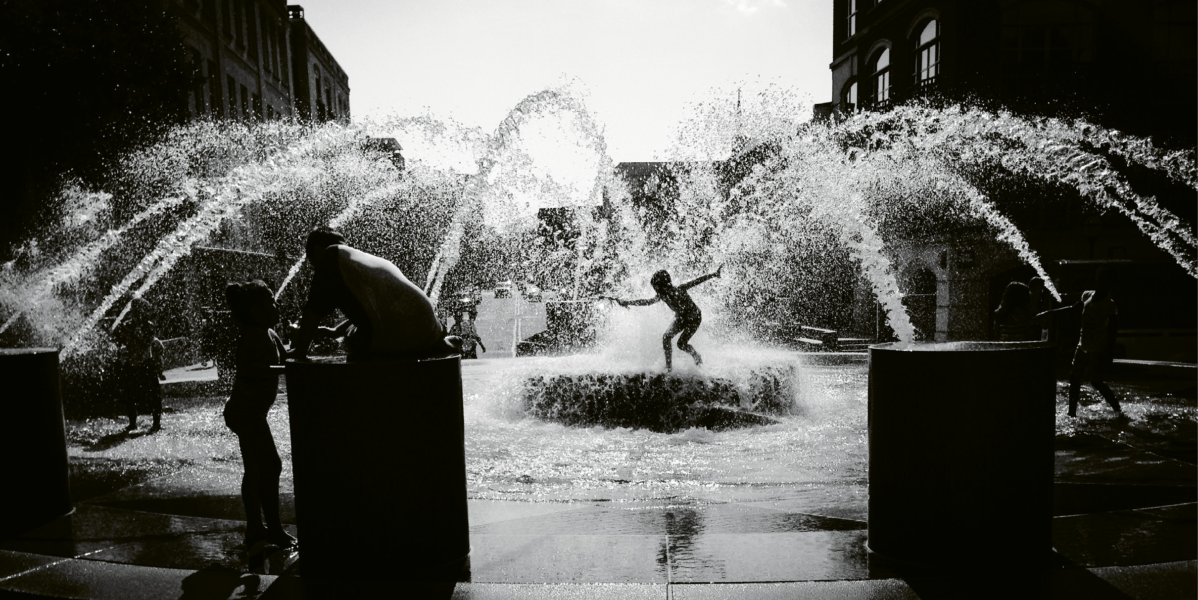 Hot fun in the City by Peggy Archambault  {Amateur category} - A steamy day at  Waterfront Park