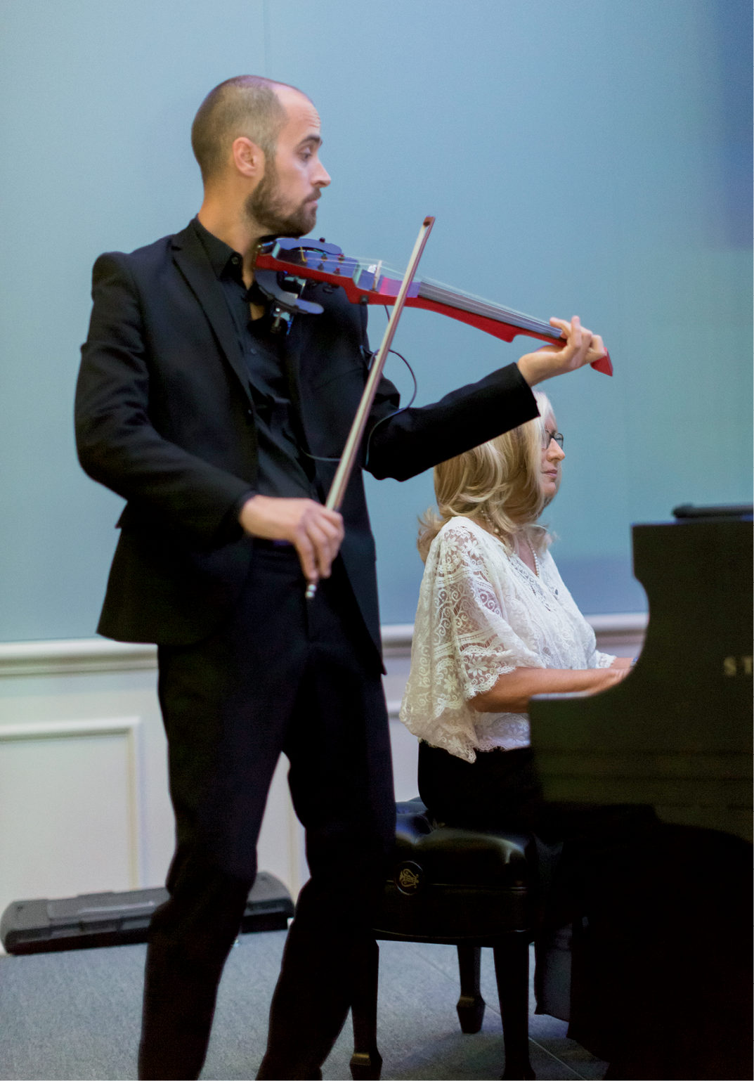 Electric violinist Peter Kiral played ’70s hits alongside Steinway Piano Gallery of Charleston pianist Annette Cantrell Martin.