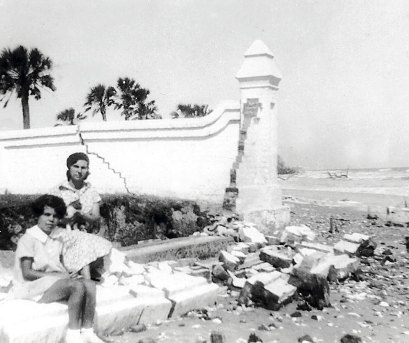 By 1938, high tides had eroded the lighthouse portion of the island to the point that it had to be evacuated.