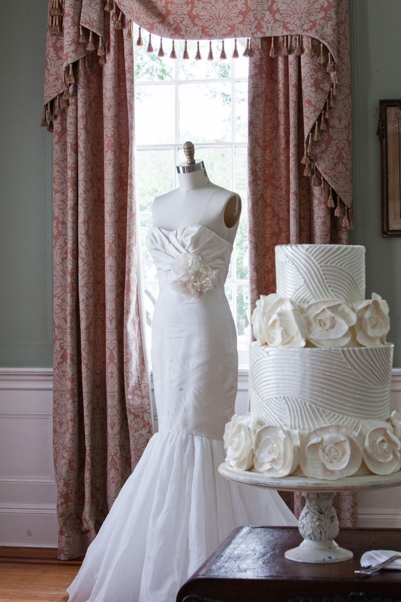 The back gathering room at Lowndes Grove Plantation provided a stately backdrop for the shoot.