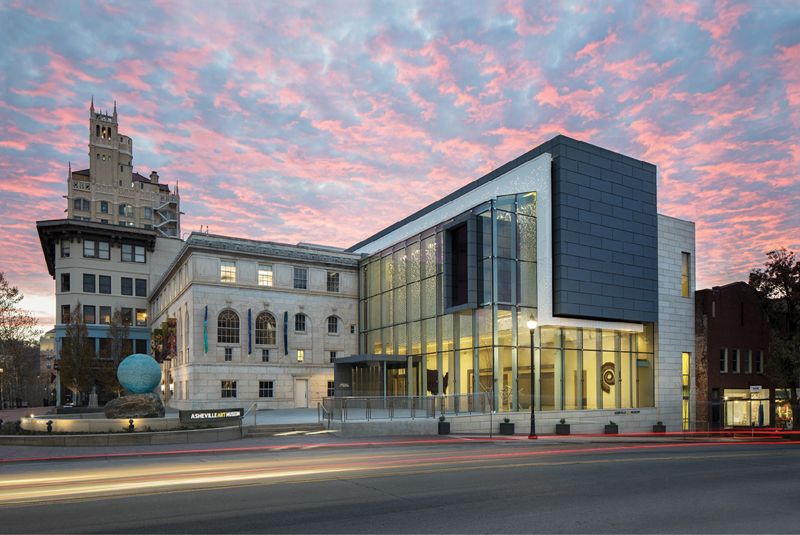 The Asheville Art Museum exhibits American art of the 20th and 21st centuries, with a significant number of holdings related to regional artistic achievements.