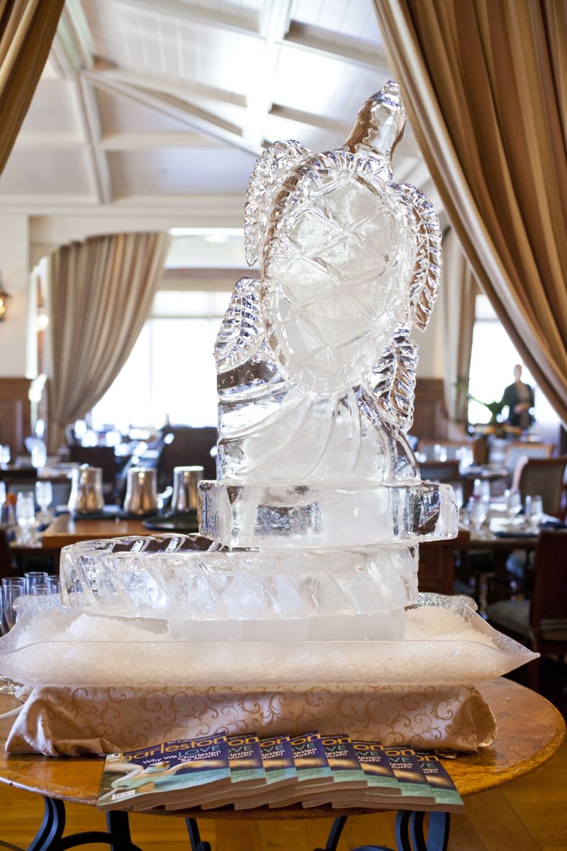 A sea turtle ice sculpture inspired by Charleston magazine&#039;s February cover greeted guests.