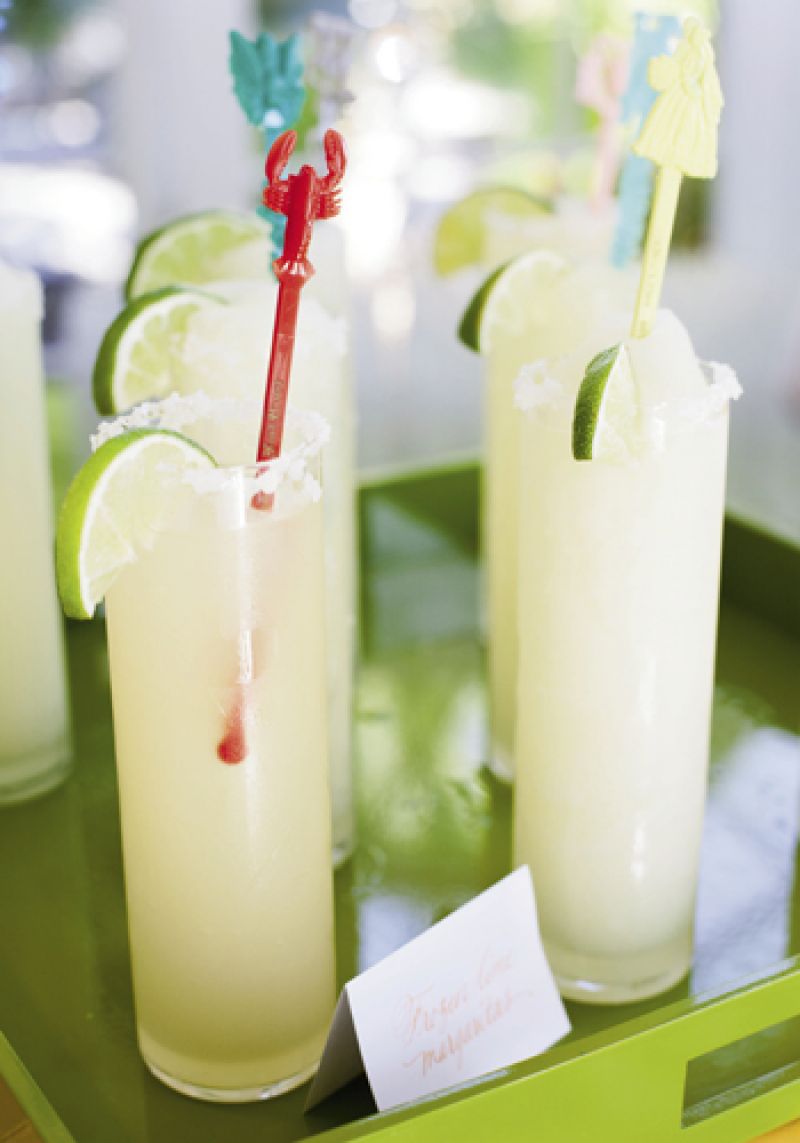 STIR IN STYLE: Funky vintage swivel sticks decorated the couple’s signature margaritas.