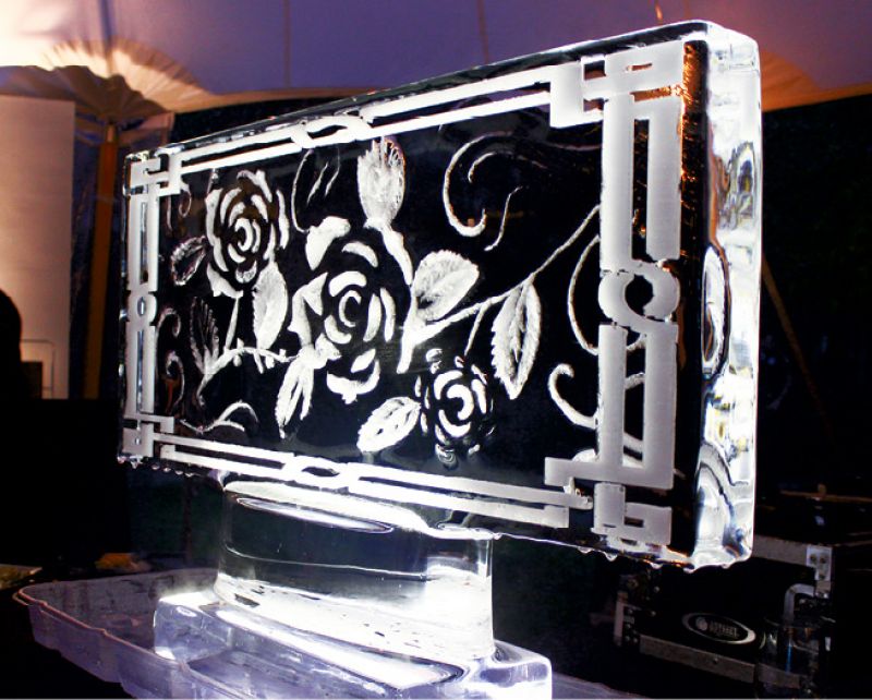 Elegant ice sculptures made for  beautiful decorations.