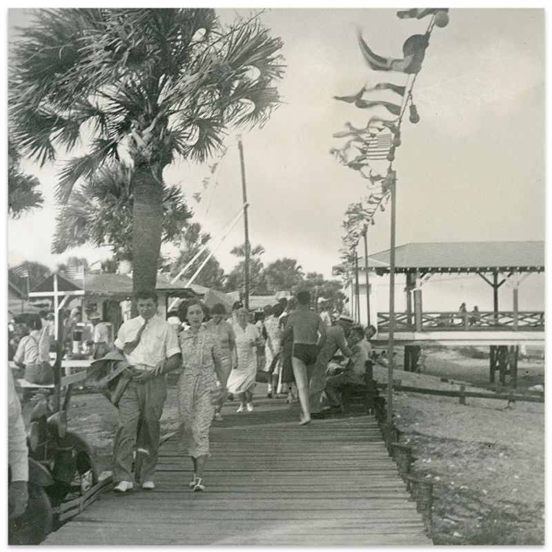 On sale Folly Beach Pier, Folly Beach, SC - 9