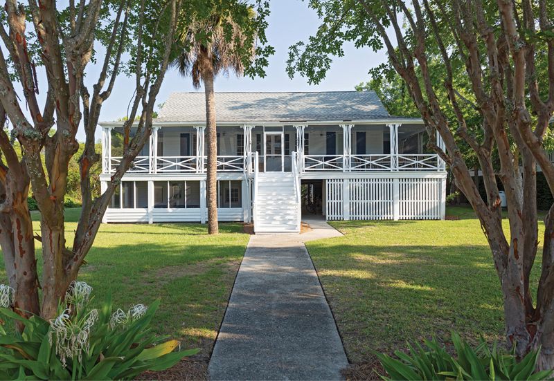 Saving Grace: “We love this house, as it’s so authentically Sullivan’s,” say the homeowners who fell for this Pettigrew Street gem. Its quintessential beachside charm—complete with an enormous porch perfect for entertaining—made it the ideal candidate to renovate rather than raze.