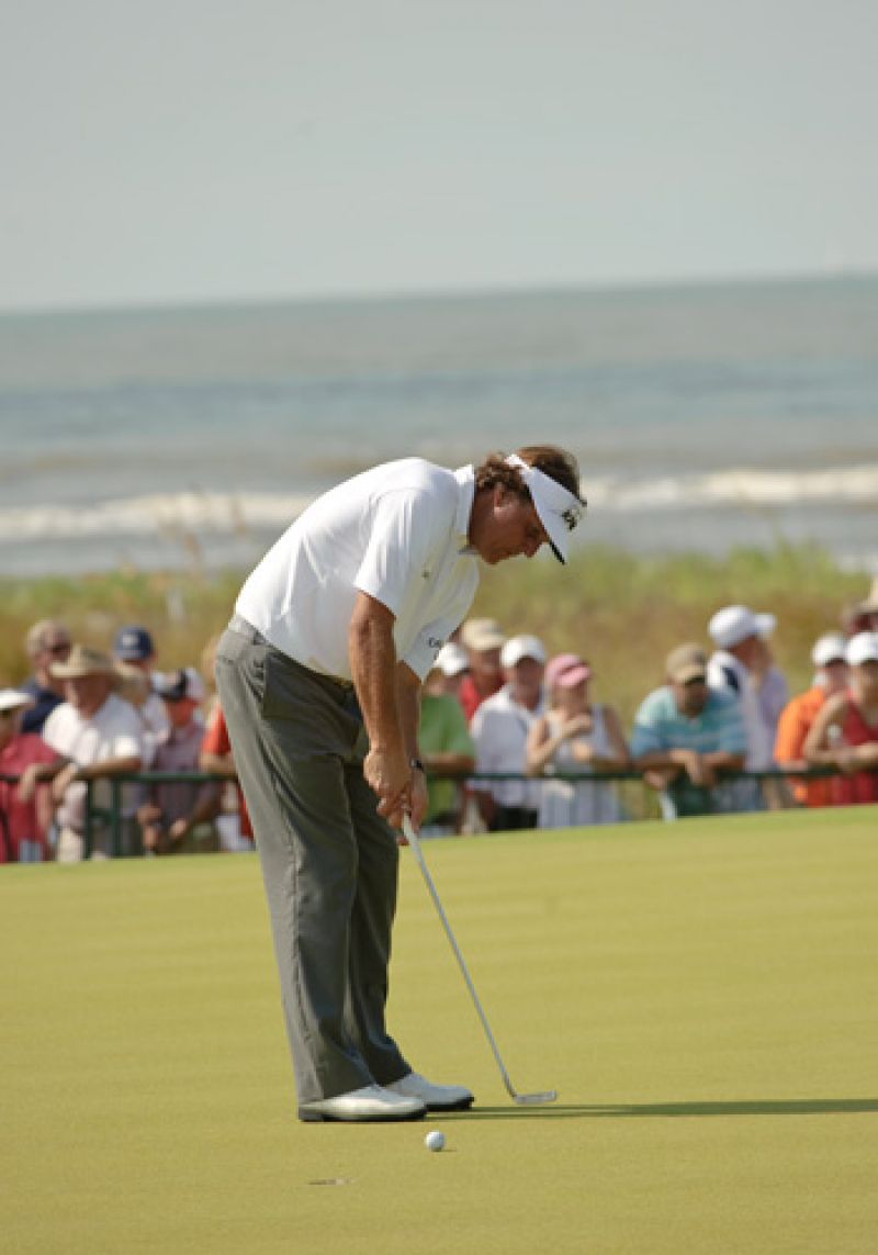 Phil Mickelson worked on the putting green for over an hour.
