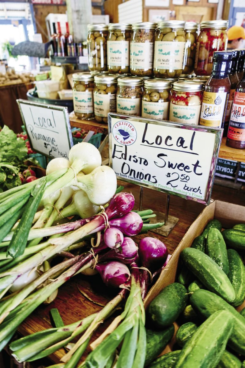 Edisto Island: boiled peanuts and local vegetables at King’s Farm Market