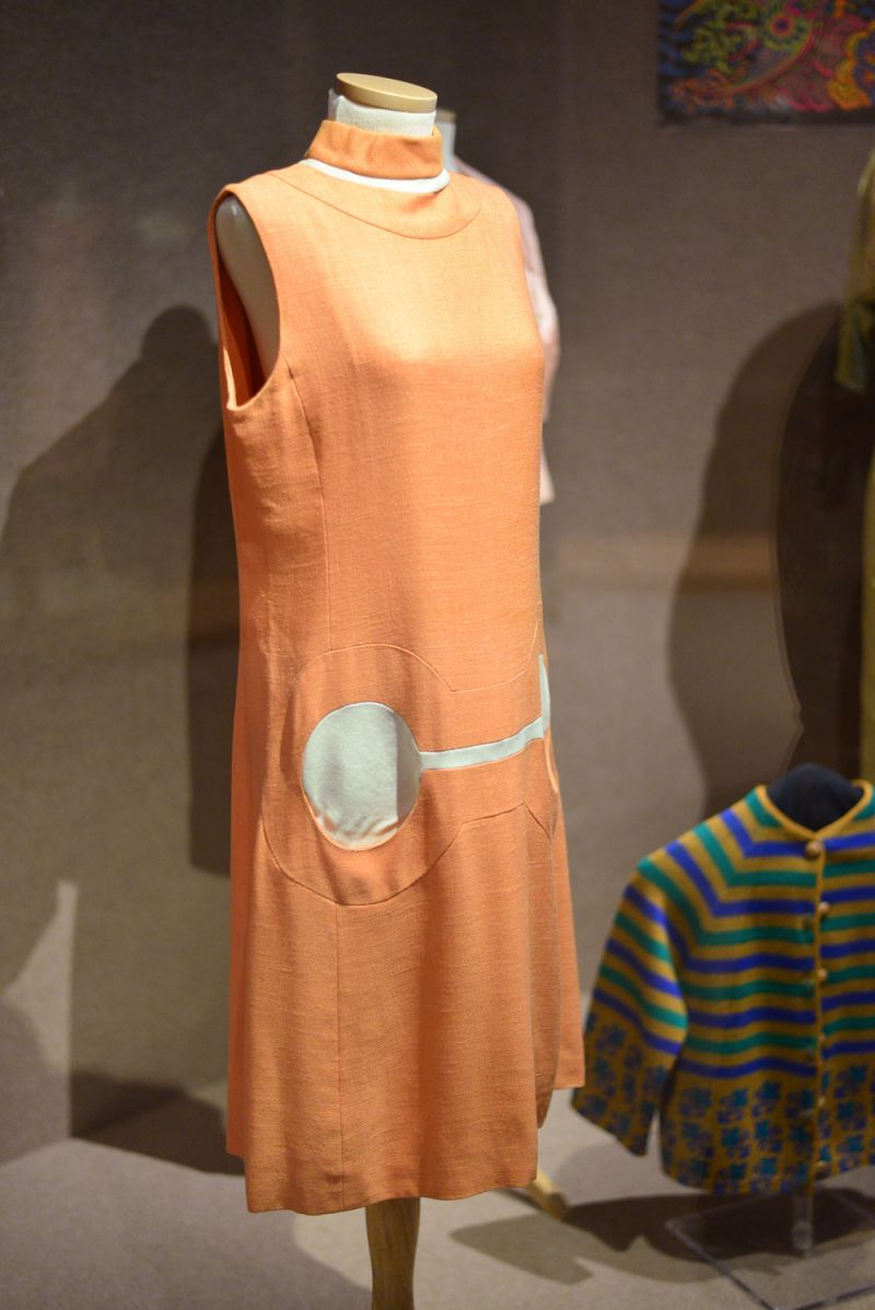 An orange shift dress from the &#039;60s