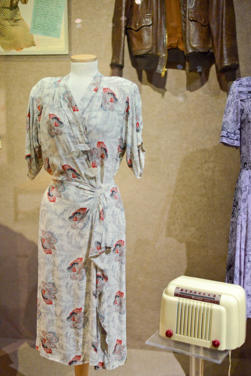 A wrap dress and radio from the &#039;40s