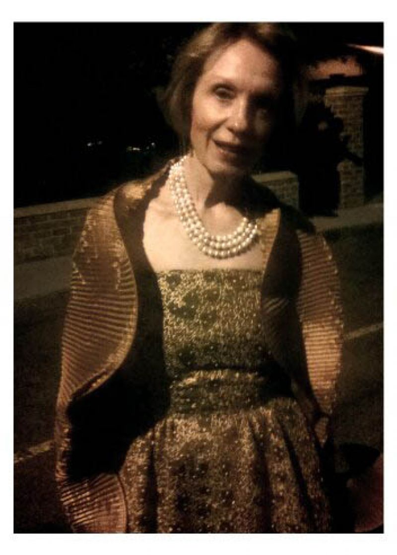 Bev Seinsheimer looking stunning in a Mary Porter design.