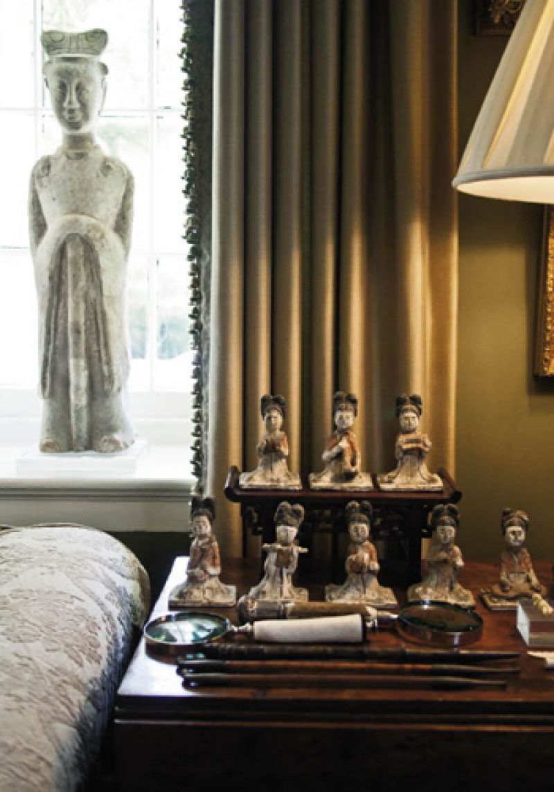 The lushness continues indoors with a bounty of treasures from around the world, including many of Juan’s finds—such as the Tang Dynasty musicians and Han Dynasty statue (above left)—from Asia, where he has spent a great deal of time as a travel industry executive.