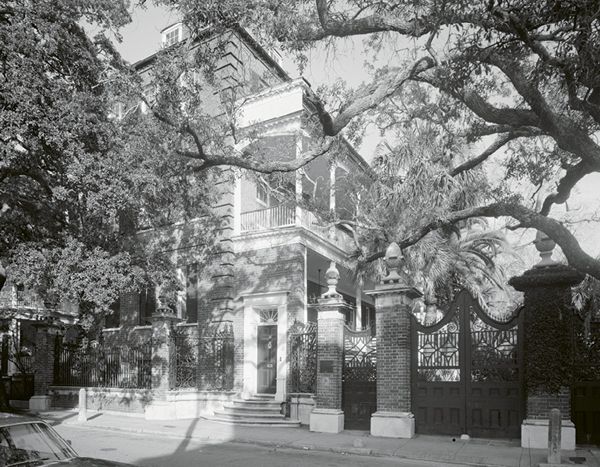 In October, Marjorie bought the Simmons-Edwards House, also known as the “Pineapple Gates House,” at 14 Legare Street as a winter home. She sold it three months later to Dr. L. S. Fuller of Columbia.